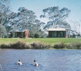 Compass Country Cabins - New Castle Holiday 0