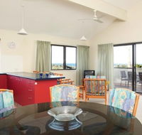 Peregian Court Resort - New Castle Holiday