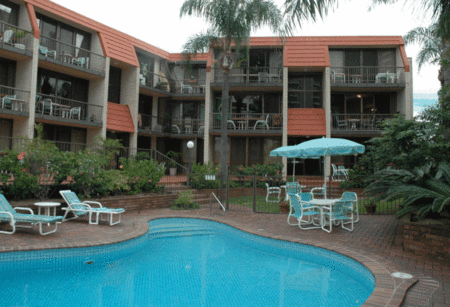 Surfspray Court Holiday Apartments - New Castle Holiday