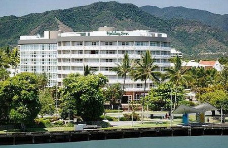 Holiday Inn Cairns - New Castle Holiday 0