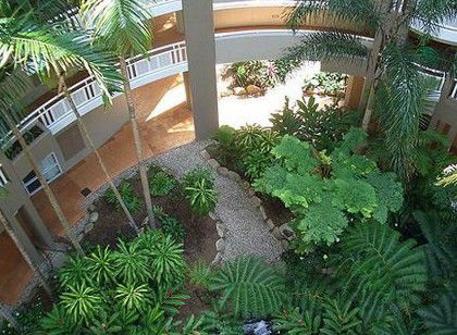 Holiday Inn Cairns - New Castle Holiday 1