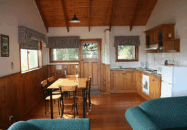 Daysy Hill Country Cottages - New Castle Holiday 4