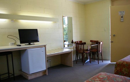 Mulgrave Court Motor Inn - New Castle Holiday 2