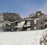 Kilimanjaro Ski Apartments - New Castle Holiday