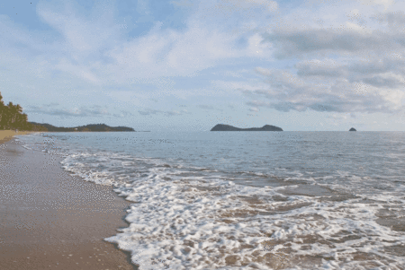 Agincourt Beachfront Apartments - New Castle Holiday 4