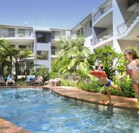 Flynns Beach Resort - New Castle Holiday