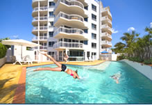 Beachside Resort (kawana Waters) - New Castle Holiday 1