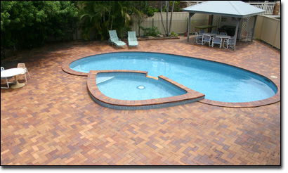 Earls Court Motor Inn - New Castle Holiday 1