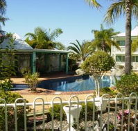 Reef Adventureland Motor Inn - New Castle Holiday