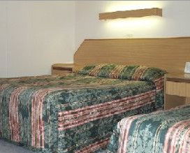 Country Lodge Motor Inn - New Castle Holiday 1
