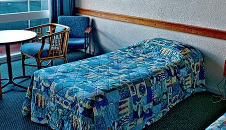 St Helens Bayside Inn - New Castle Holiday 0