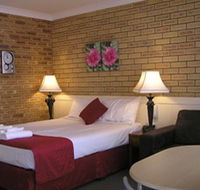 Blue Violet Motor Inn - New Castle Holiday