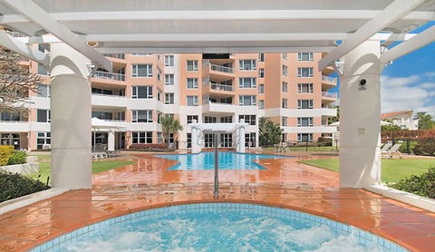 Belle Maison Apartments - New Castle Holiday 1