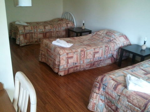 Beaconsfield Lodge Motel - New Castle Holiday 2