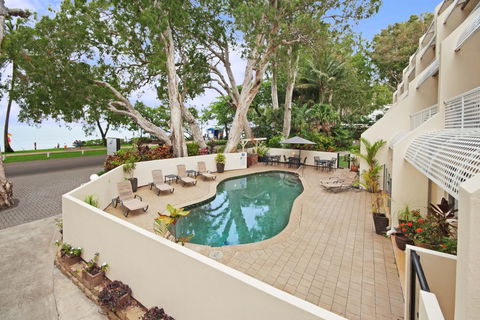 Marlin Waters Beachfront Apartments - New Castle Holiday 1