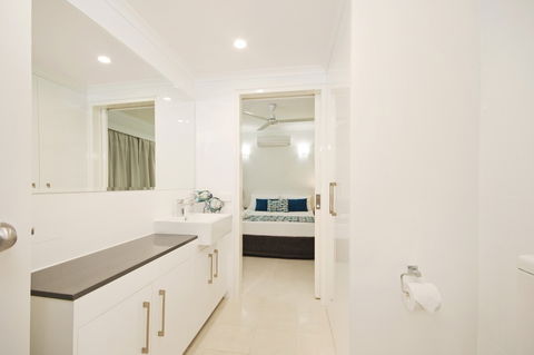 Marlin Waters Beachfront Apartments - New Castle Holiday 6