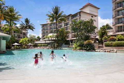 Novotel Cairns Oasis Resort - New Castle Holiday 2
