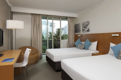Novotel Cairns Oasis Resort - New Castle Holiday 10