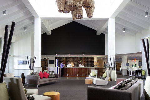 Novotel Cairns Oasis Resort - New Castle Holiday 15