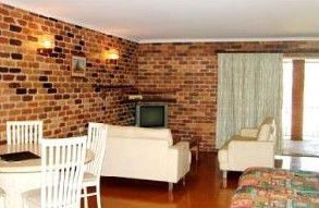Sarina Beach Motel - New Castle Holiday 1