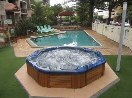 Trickett Gardens - New Castle Holiday 1