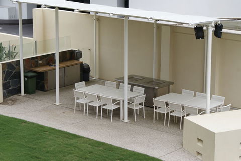 Zenith Apartments - New Castle Holiday 5