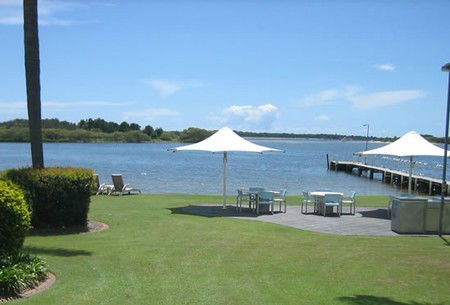 Moby Dick Waterfront Resort Motel - New Castle Holiday 2