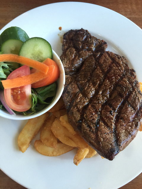 Friendly Inn Hotel - New Castle Holiday 0