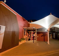 Cross Keys Hotel - New Castle Holiday