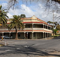 The Midland Hotel Castlemaine - New Castle Holiday
