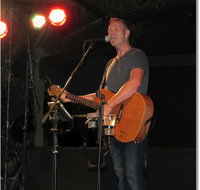 Jon J Bradley Entertainer - New Castle Holiday