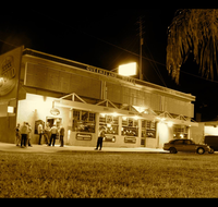 Queensland Hotel - New Castle Holiday