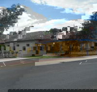 Goroke Hotel Bar amp Bistro - New Castle Holiday