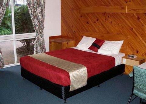 Bert Hinkler Motor Inn - New Castle Holiday 0