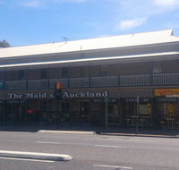 Maid Of Auckland Hotel - New Castle Holiday