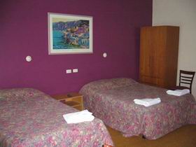 Clare Hotel - New Castle Holiday 0