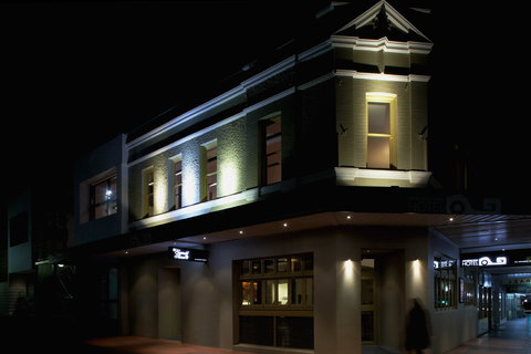 Crocodile Farm Hotel - New Castle Holiday 0