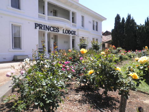 Princes Lodge Motel - New Castle Holiday 0