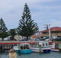 Port Albert Hotel - New Castle Holiday