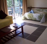 Cardwell Beach Motel - New Castle Holiday