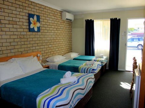 Kilcoy Gardens Motor Inn - New Castle Holiday 7