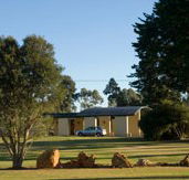  William Macintosh Motor Lodge - New Castle Holiday