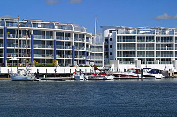 Kawana Waters QLD New Castle Holiday