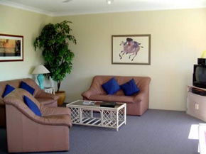 Sandcastles Holiday Apartments - New Castle Holiday 3