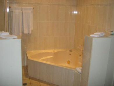 Turners Vineyard - New Castle Holiday 1