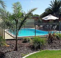 Renmark Motor Inn - New Castle Holiday