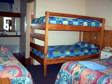 Renmark Motor Inn - New Castle Holiday 4