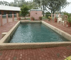 Latara Resort Motel - New Castle Holiday 1