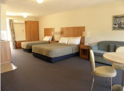 Best Western Fairway Motor Inn - New Castle Holiday 4