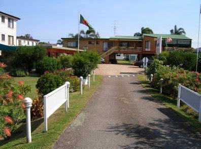 Lake Front Motel - New Castle Holiday 1